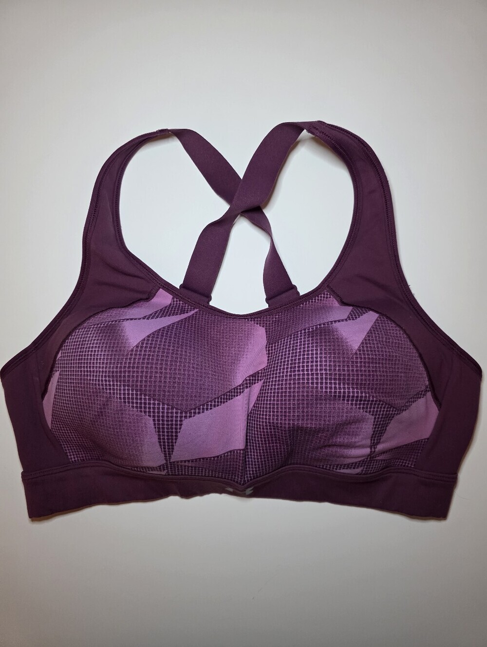 Under Armor Fitted Sports Bra Size Large Purple